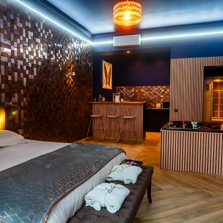 Le Voluptueux - Sauna - Jacuzzi - Centre-Ville Angers Exterior photo