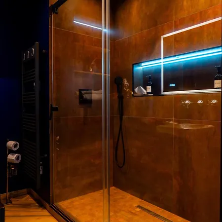 Le Voluptueux - Sauna - Jacuzzi - Centre-Ville Angers Exterior photo