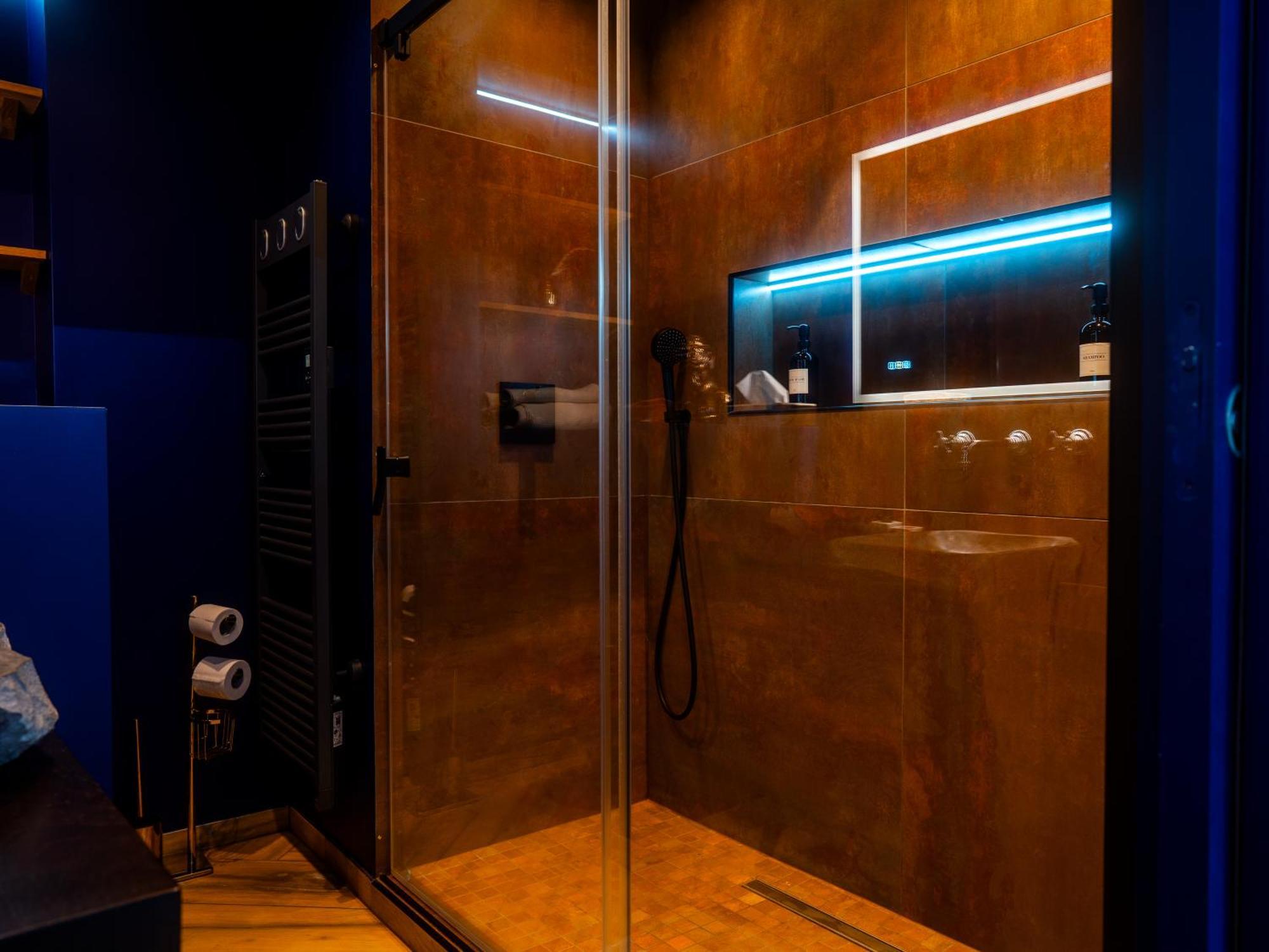 Apartment Le Voluptueux - Sauna - Jacuzzi - Centre-ville *
